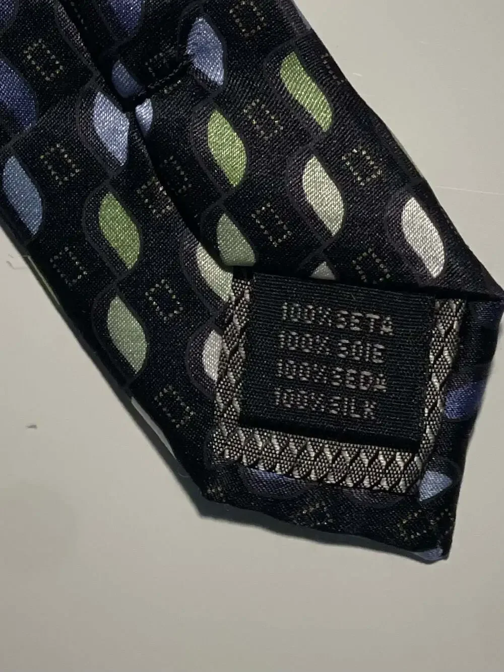 Covington 100% Silk Geometric Pattern Necktie Navy Blue Green‎